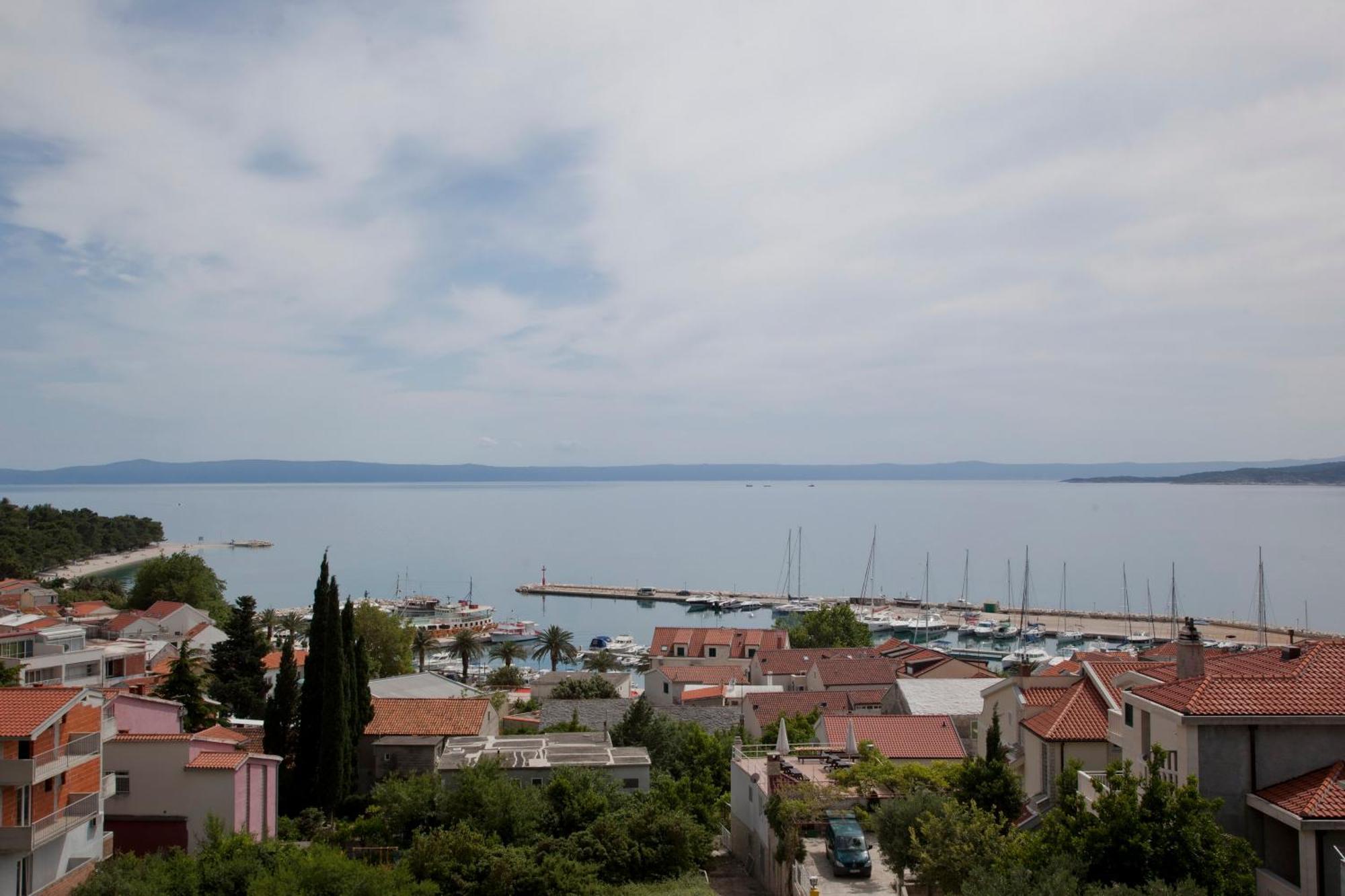 Apartments Irma Baska Voda Exterior photo